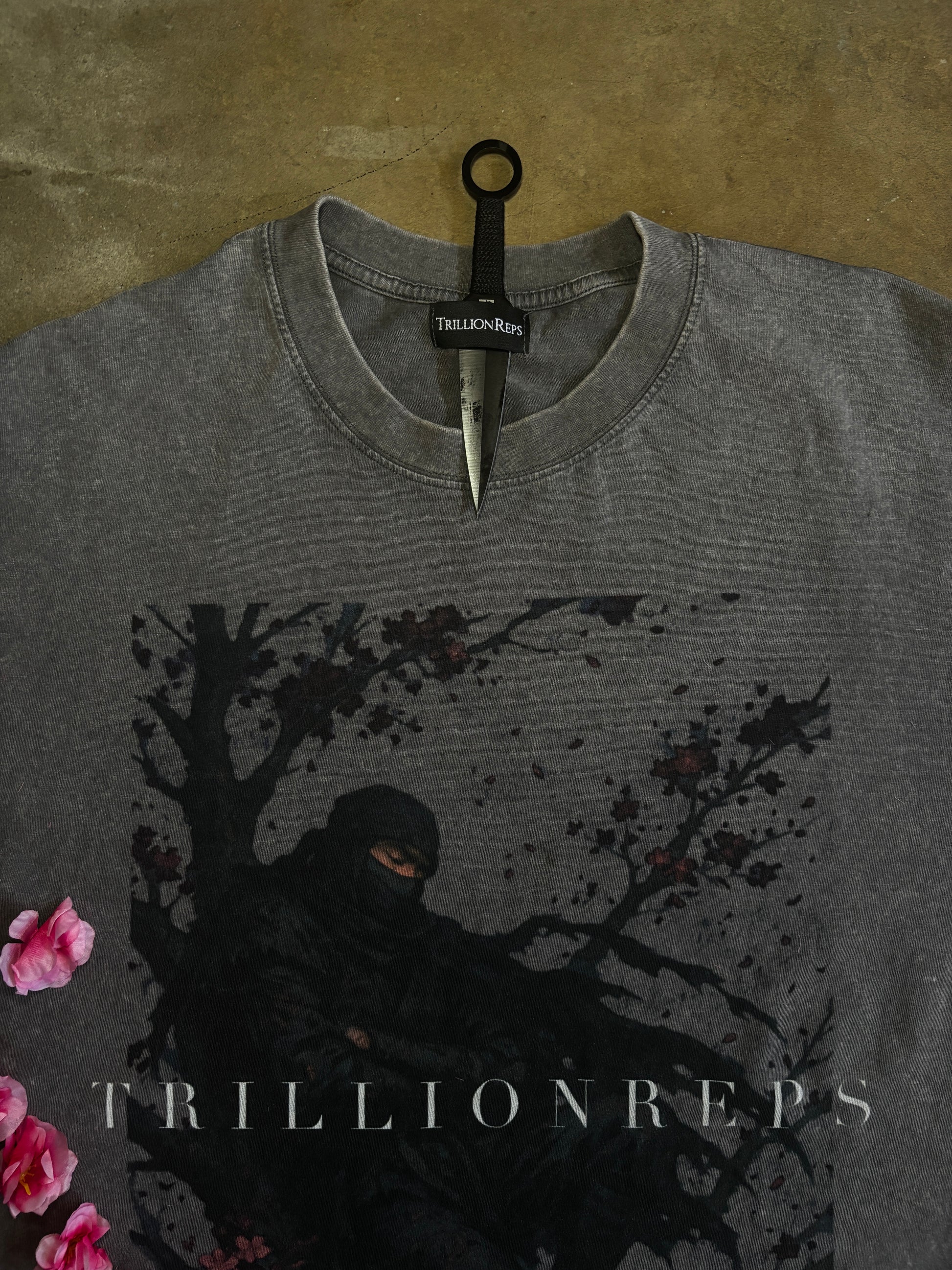 [Blossom] Graphic T-Shirt
