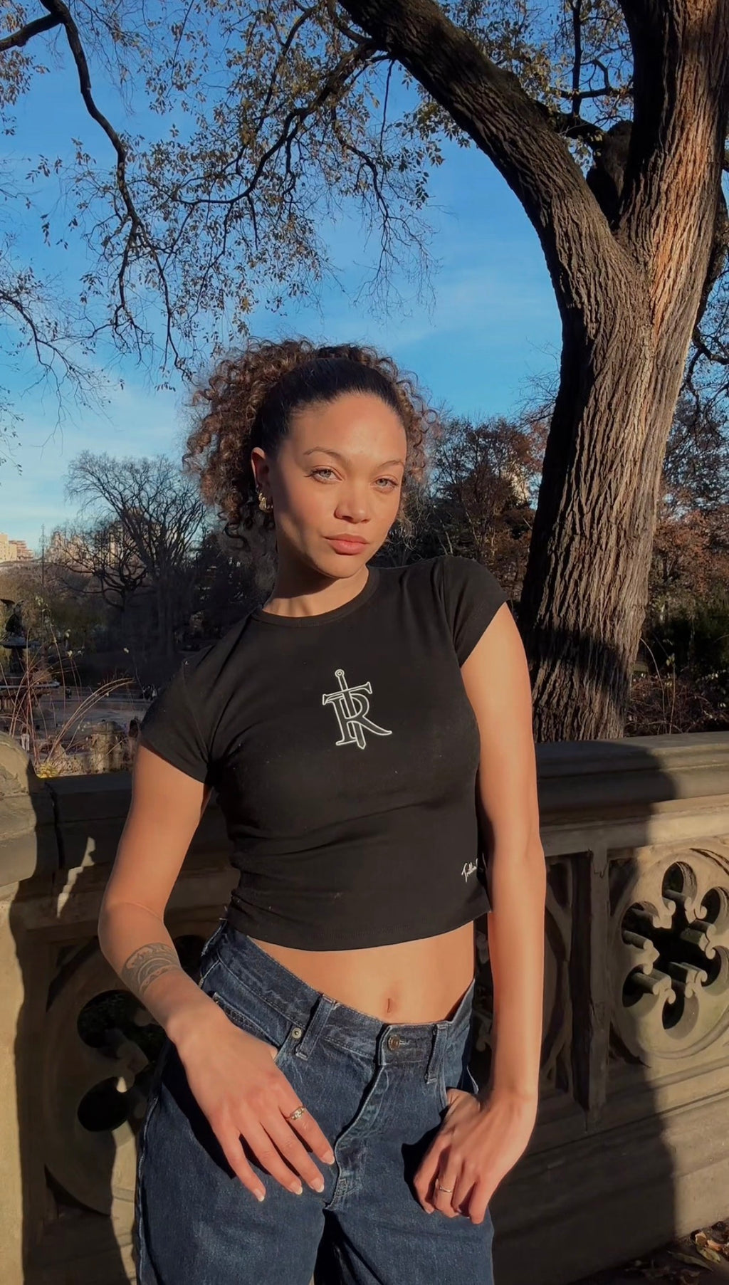 [Muse] Women's Cropped Baby Tee